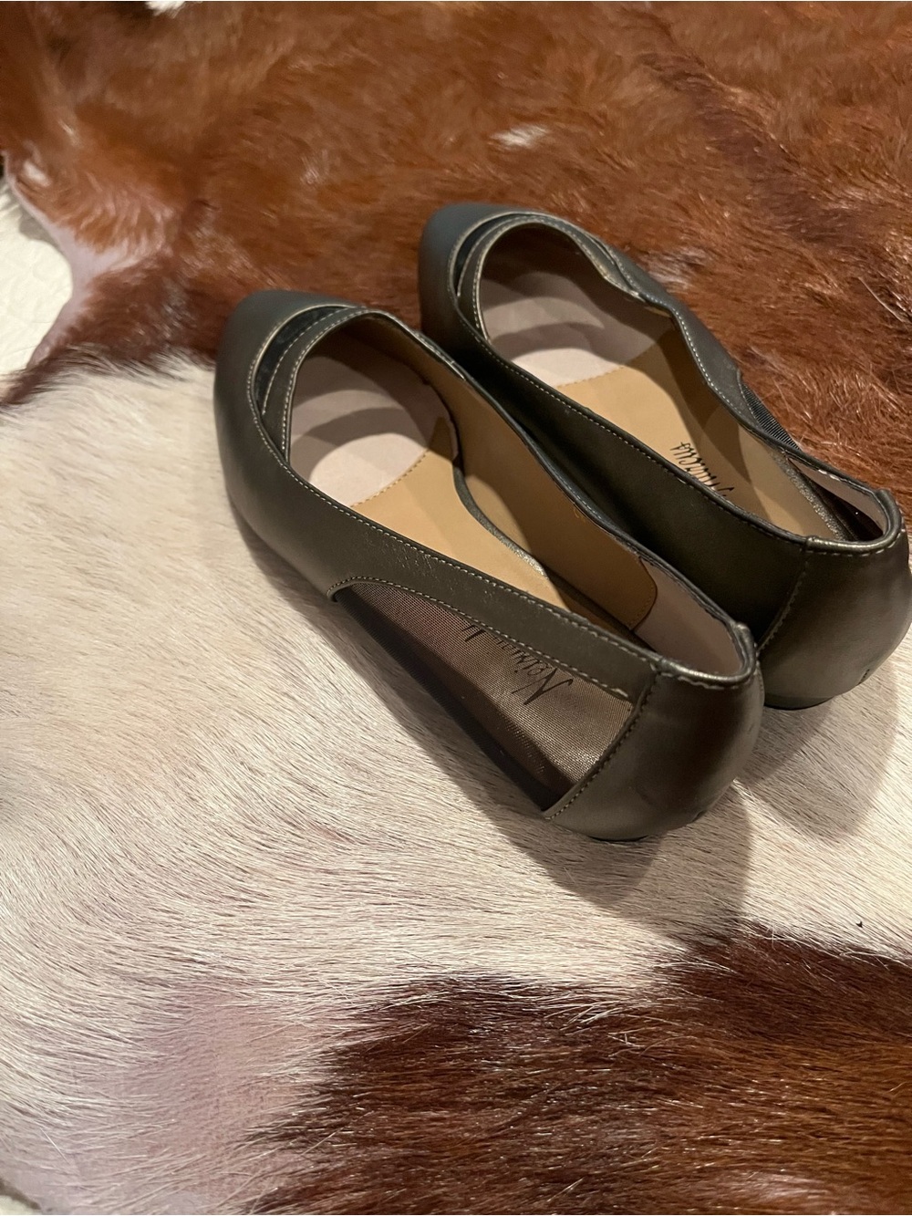 Neiman Marcus Olive Green Leather Ballet Flats